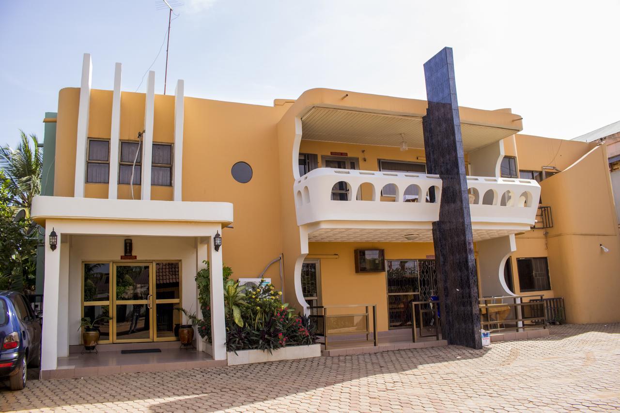 Lovista Hotel North Legon Экстерьер фото