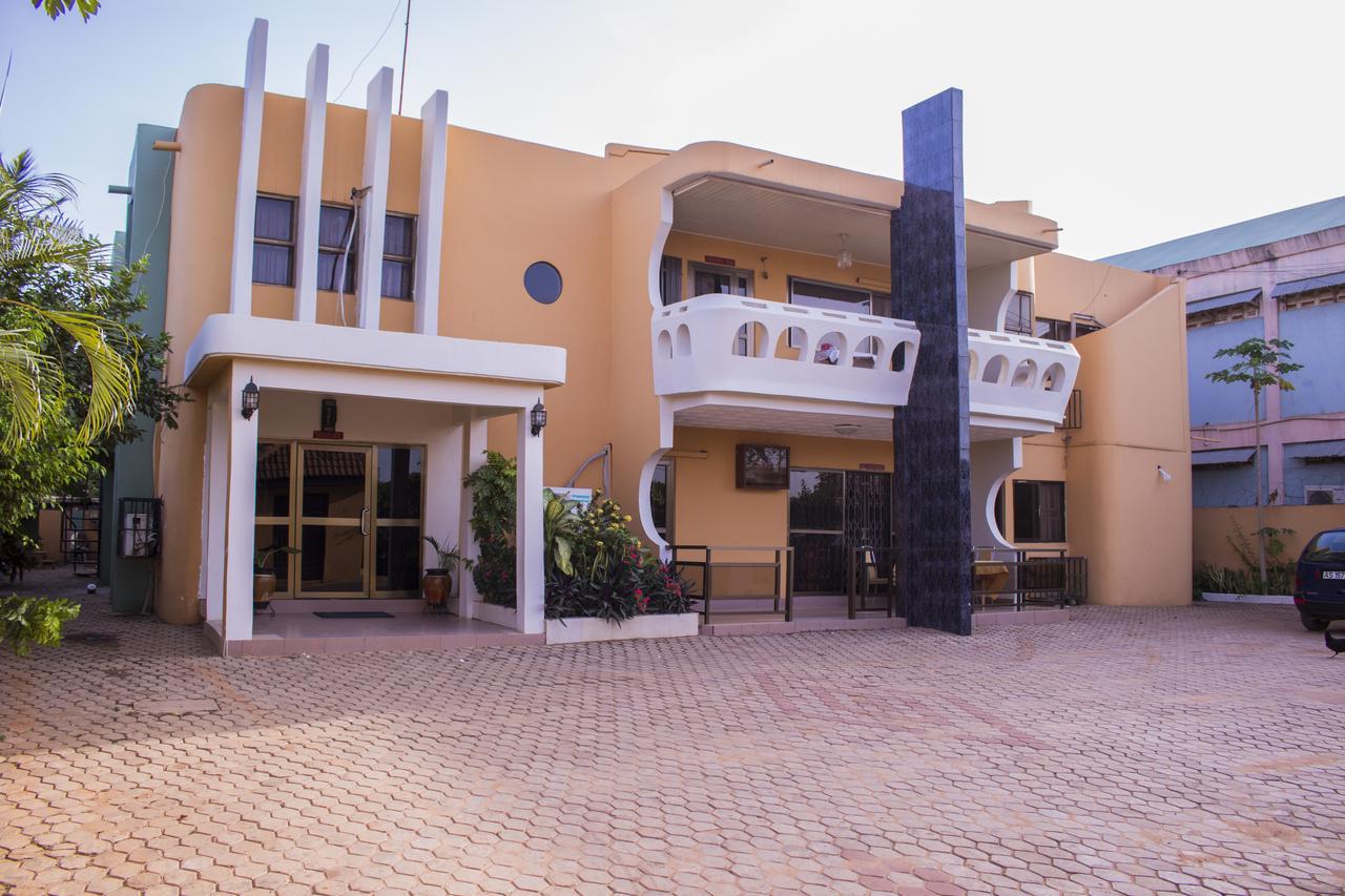 Lovista Hotel North Legon Экстерьер фото